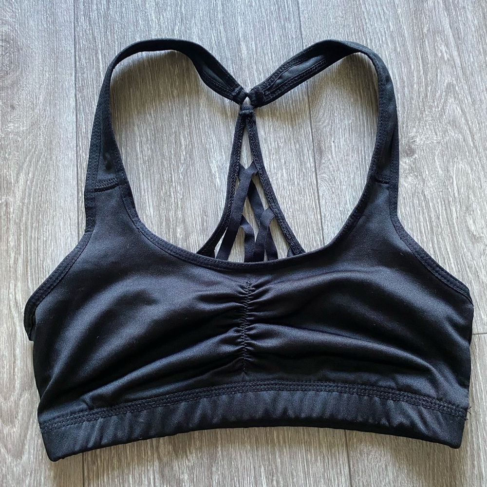 Black sports bra